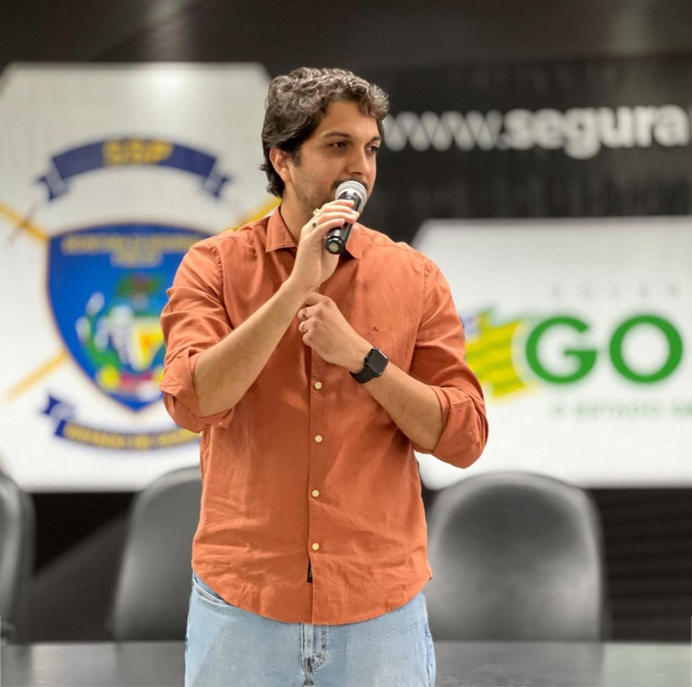 Queops Barreto palestrando